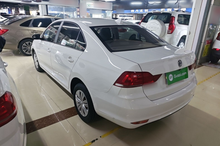 Volkswagen Santana 2018 car image #5