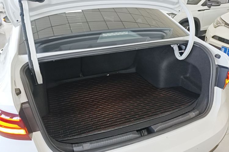Volkswagen Lavida 2022 car image #19