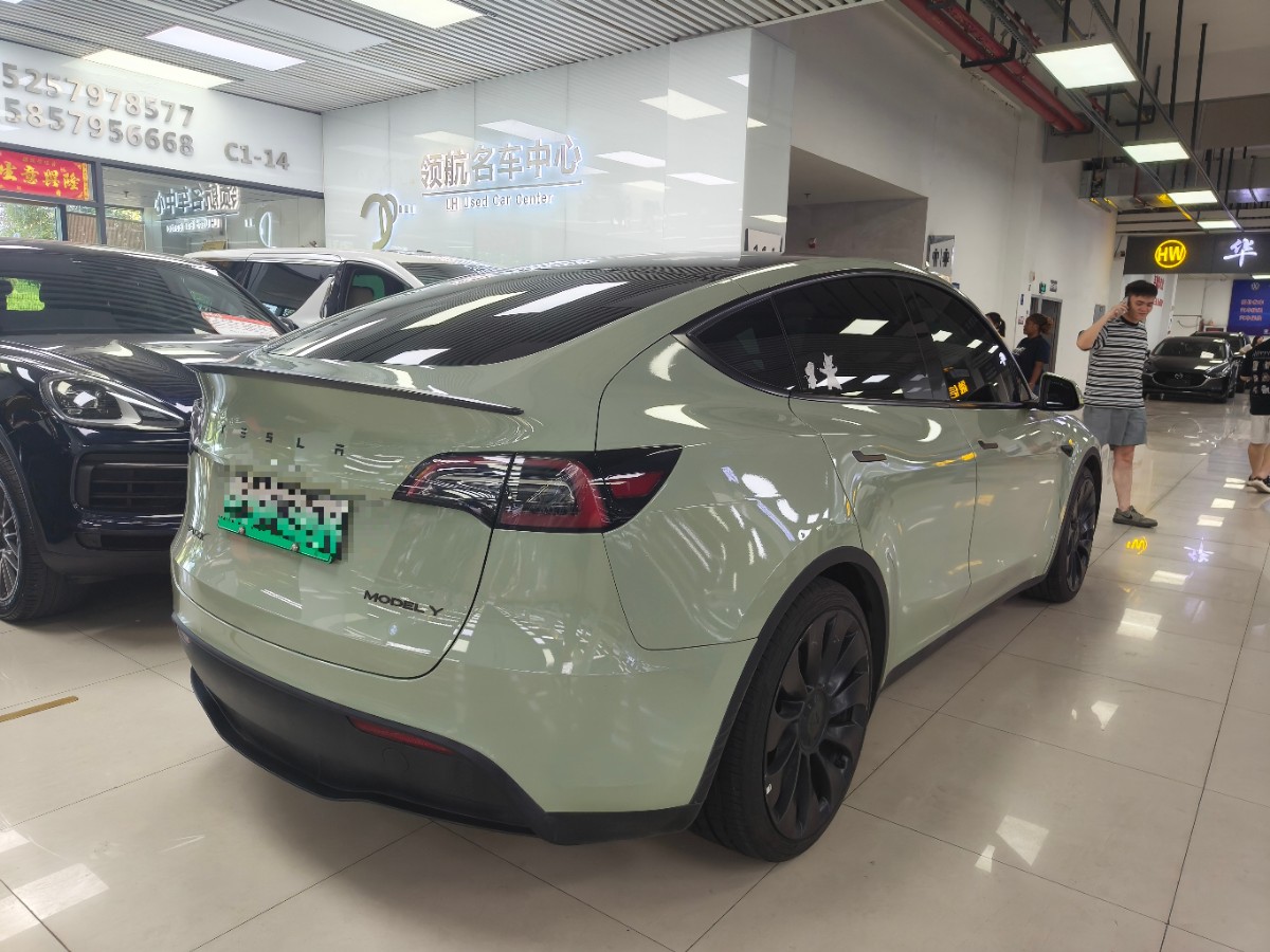 Tesla Model Y 2022 #4 Tesla Model Y 2022 car image #4