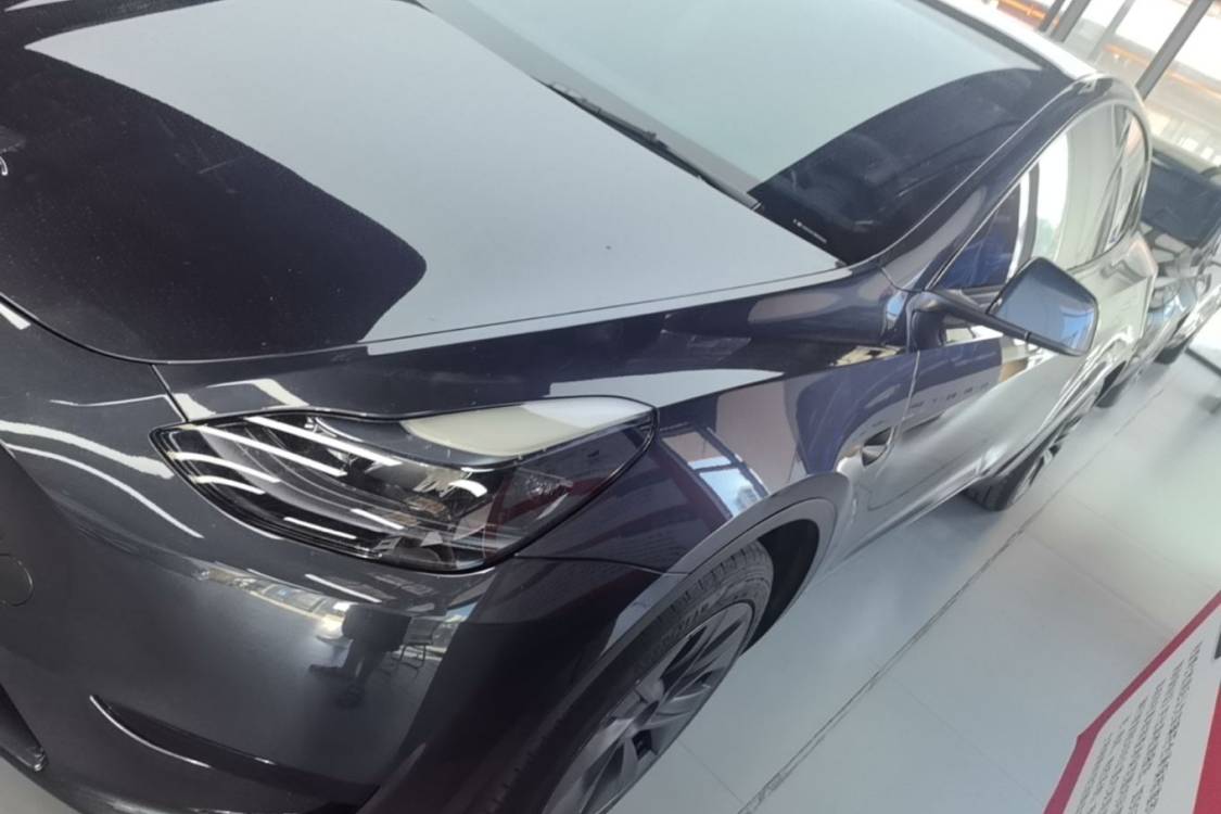 Tesla Model Y 2024 car image 