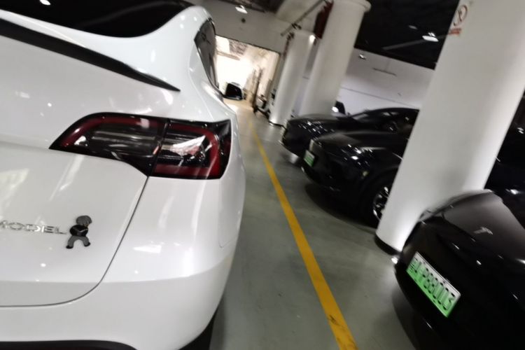 Tesla Model Y 2024 #8 Tesla Model Y 2024 immagine di auto #8