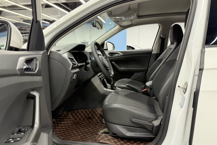 Volkswagen T-Cross 2022 imagen de coche #15