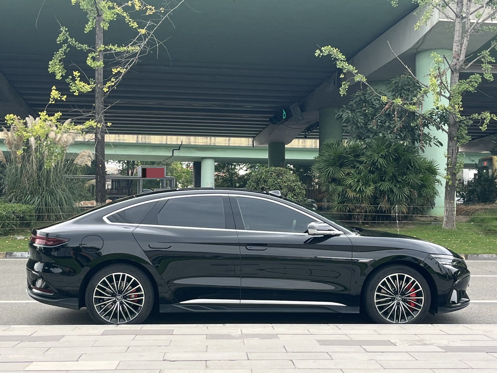 BYD Han 2025 #4 BYD Han 2025 изображение автомобиля #4