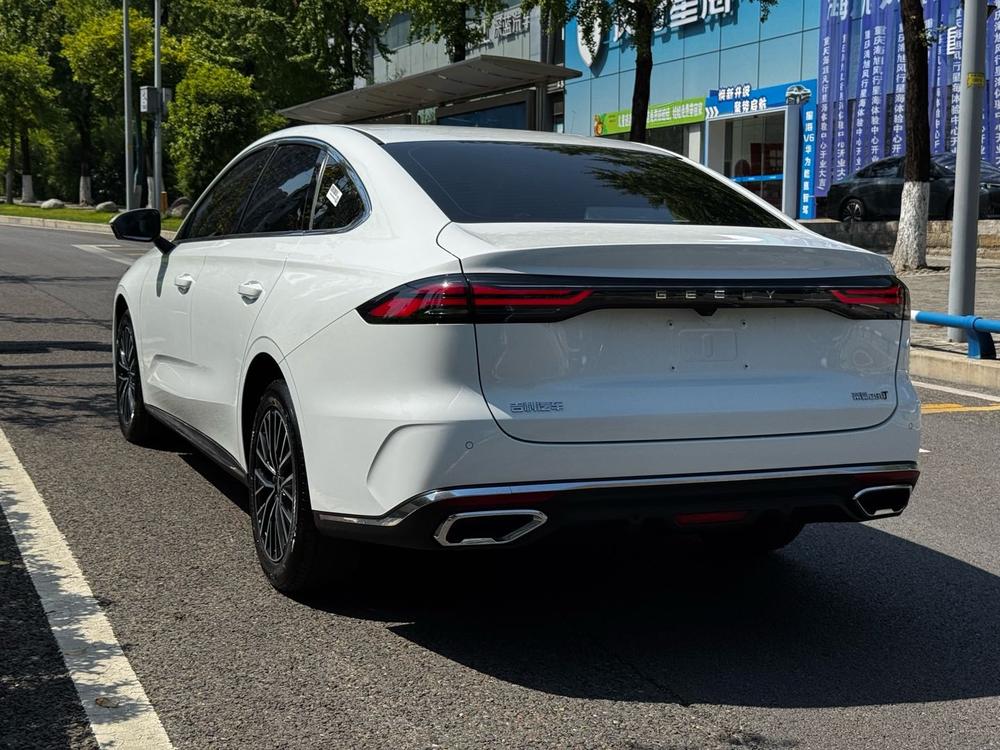 GEELY Emgrand 2026 #4 GEELY Emgrand 2026 image de voiture #4