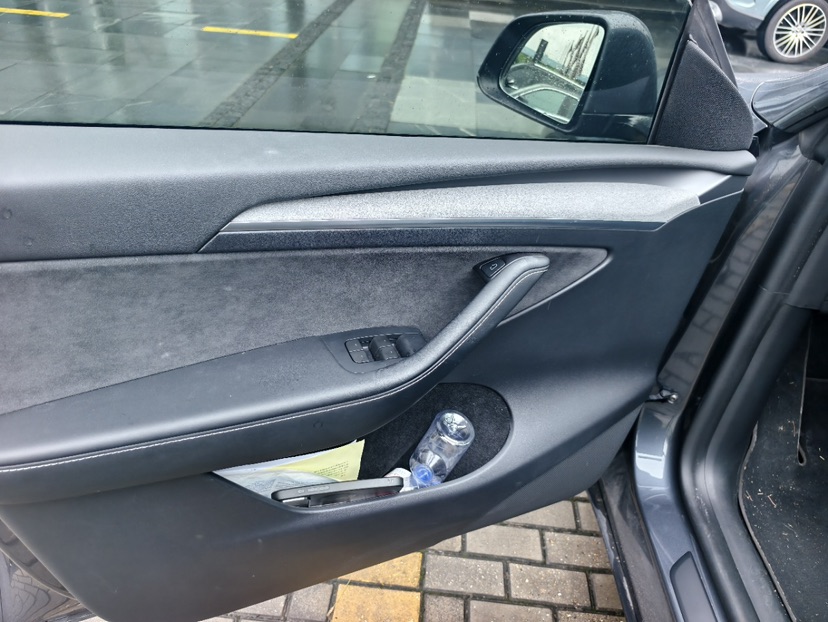 Tesla Model Y 2024 #3 Tesla Model Y 2024 car image #3