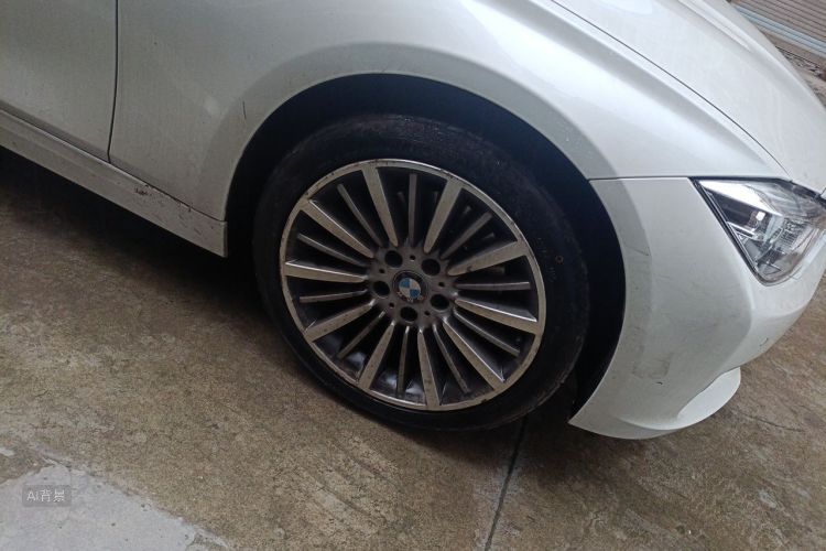 BMW 3 Series 2019 car image #9