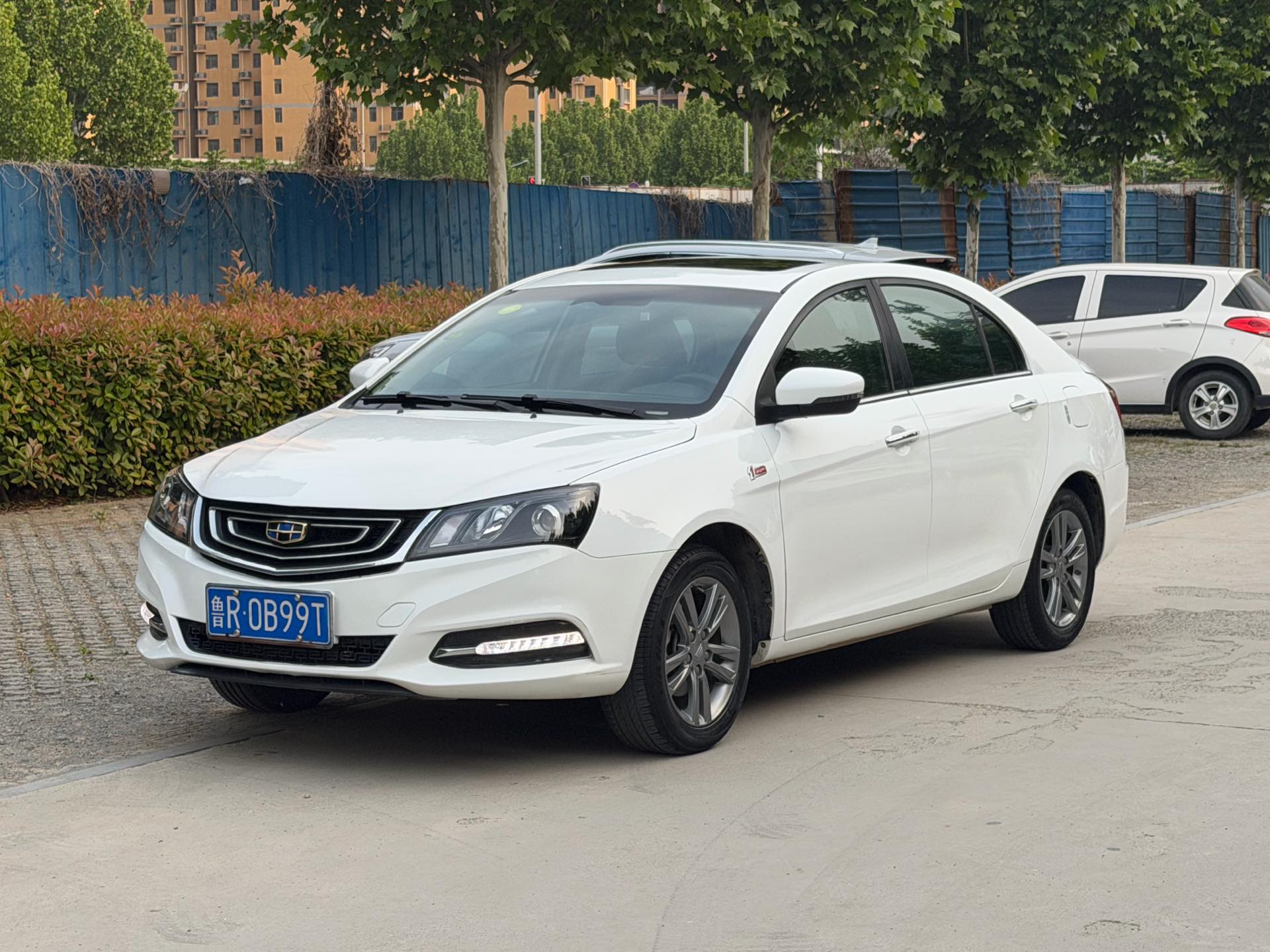 GEELY Emgrand 2017 car image 