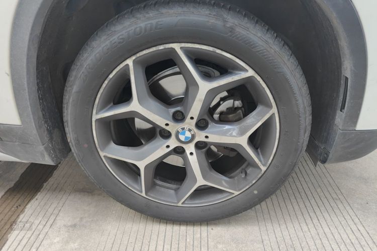 BMW X1 2019 car image #9