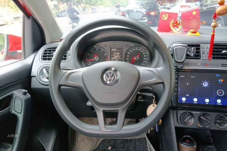 Volkswagen Polo 2018 car image #12