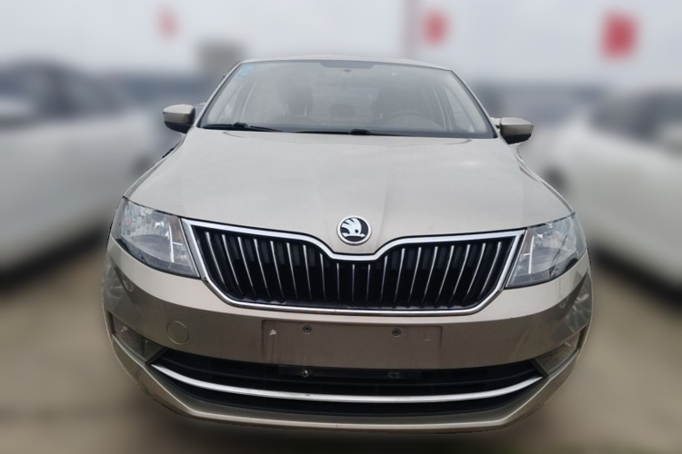 Skoda Rapid 2018 #3 Skoda Rapid 2018 image de voiture #3
