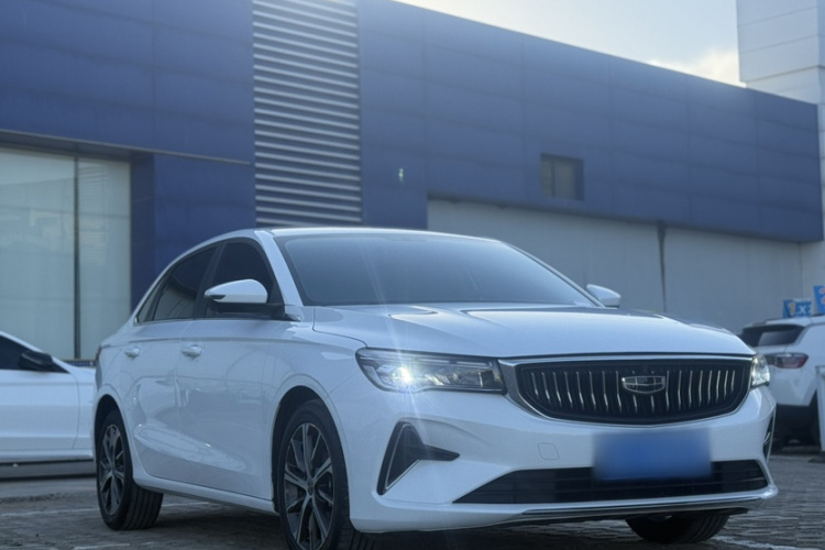 GEELY Emgrand 2021 car image #3