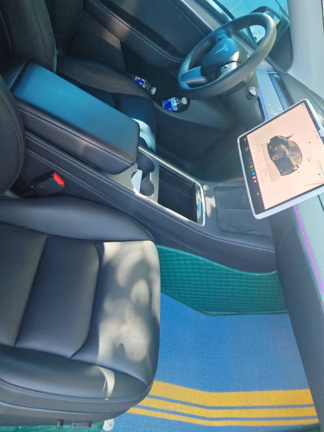Tesla Model Y 2023 car image #5