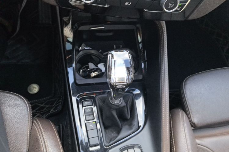 BMW X1 2019 car image #14