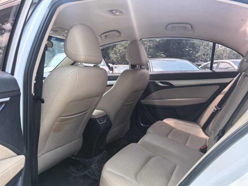 GEELY Emgrand 2019 #5 GEELY Emgrand 2019 car image #5
