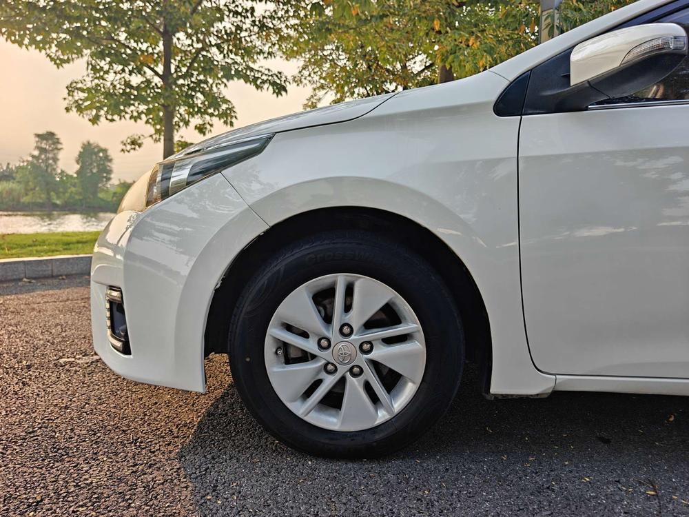 Toyota Corolla 2017 car image #9