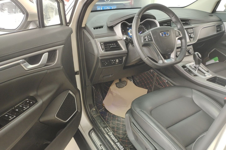 GEELY Emgrand GS 2018 car image #16