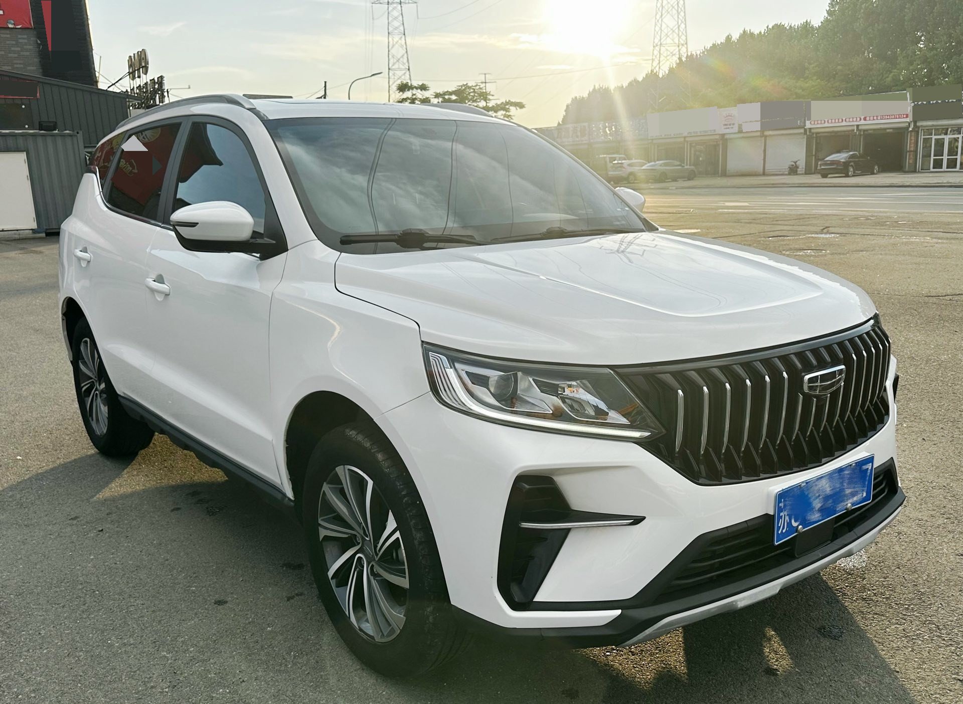 GEELY Vision X6 2023 car image #3