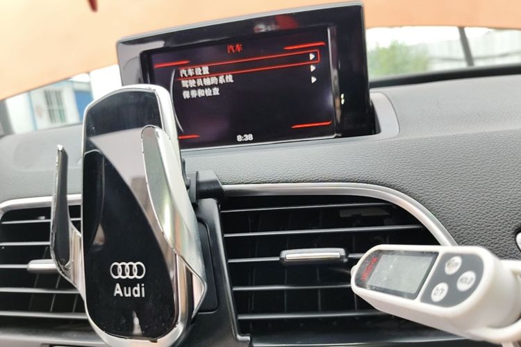 Audi Q3 2015 #13 Audi Q3 2015 car image #13