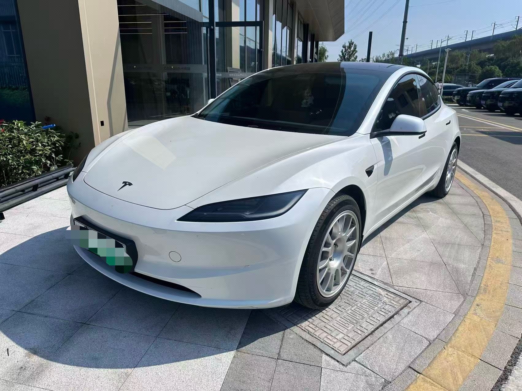 Tesla Model 3 2024 car image 