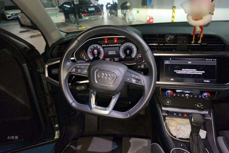 Audi Q3 2022 car image #12