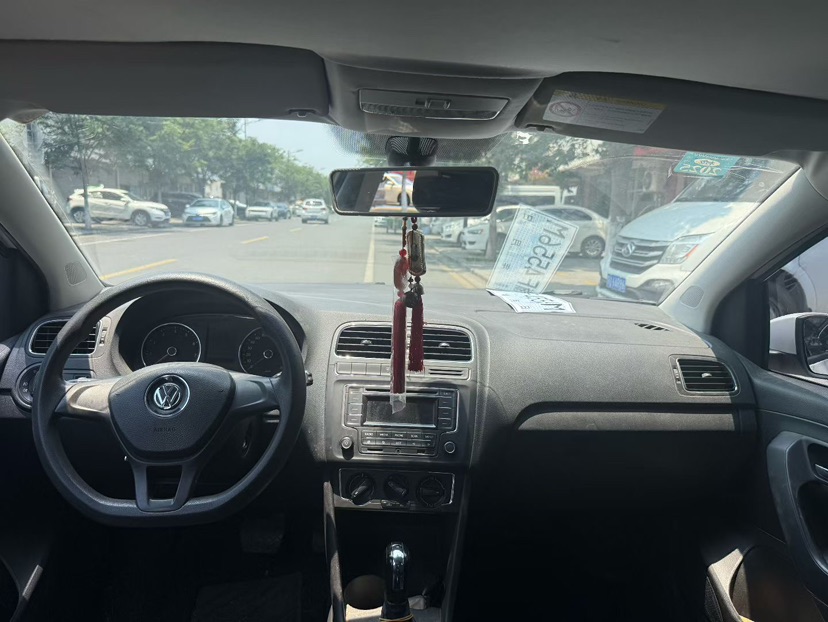 Volkswagen Polo 2015 immagine di auto #5