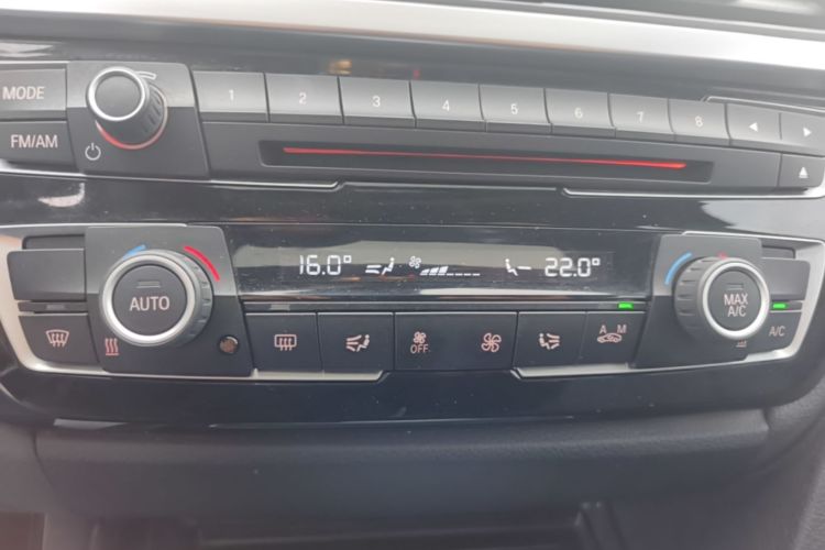 BMW 3 Series 2017 car image #13