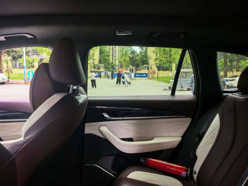 GEELY Boyue L 2022 صورة سيارة #2