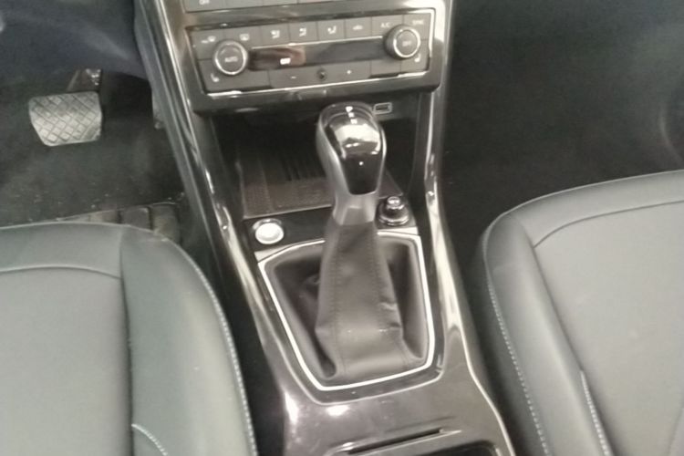 Volkswagen Tharu 2025 صورة سيارة #14