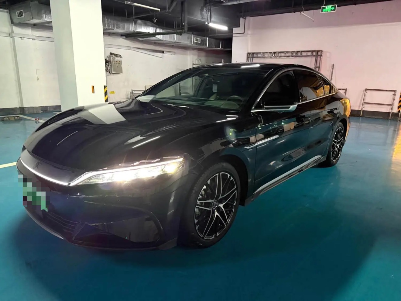 BYD Han 2024 car image 