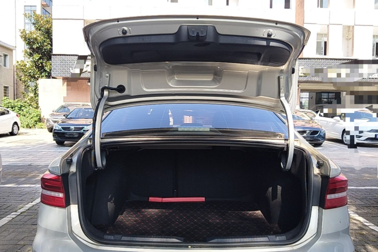 Volkswagen Lavida 2018 car image #19