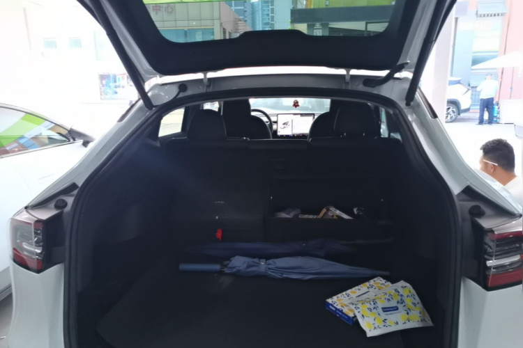 Tesla Model Y 2022 #21 Tesla Model Y 2022 car image #21