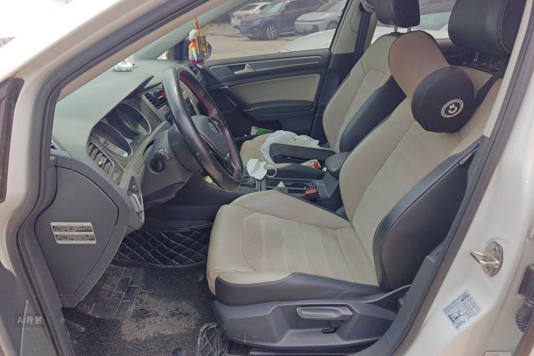Volkswagen Golf 2017 car image #17