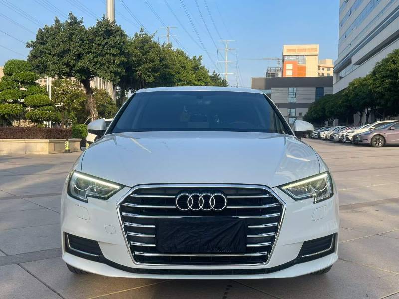 Audi A3 2019 car image #2