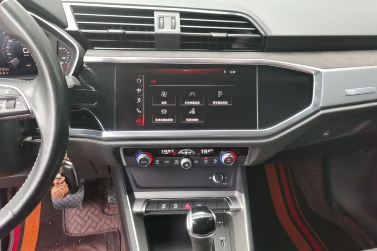Audi Q3 2020 #13 Audi Q3 2020 car image #13