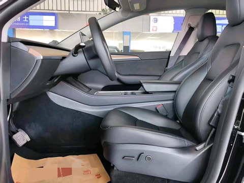 Tesla Model Y 2023 #2 Tesla Model Y 2023 car image #2