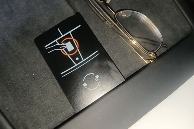 Tesla Model 3 2024 car image #9