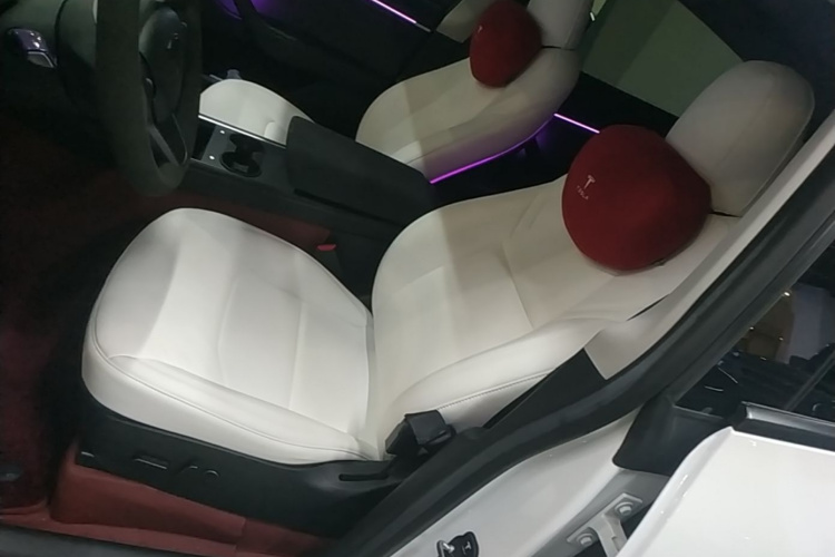 Tesla Model Y 2023 #19 Tesla Model Y 2023 car image #19