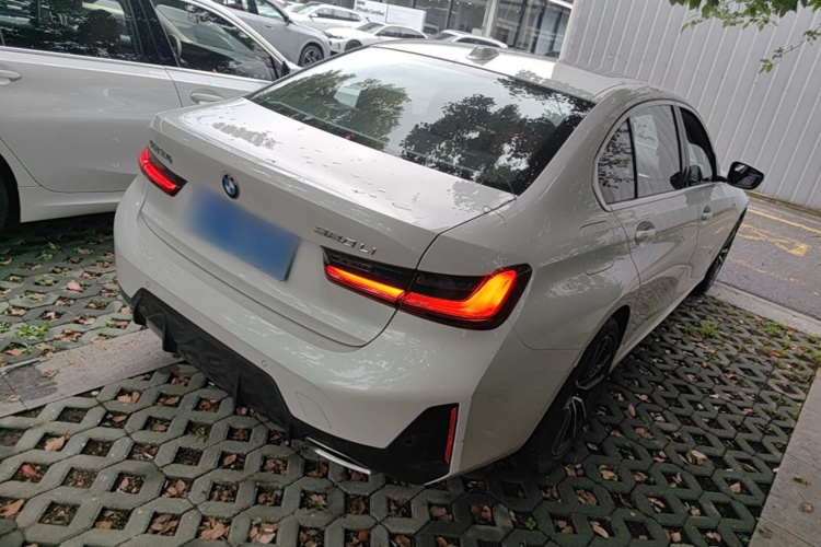 BMW 3 Series 2024 car image #7