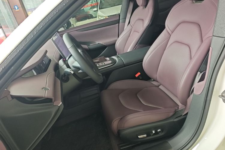 MI SU7 2025 car image #15