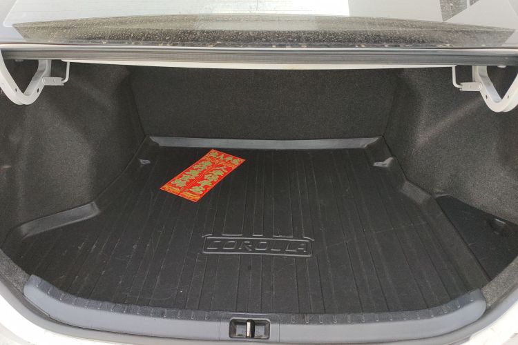 Toyota Corolla 2019 immagine di auto #19