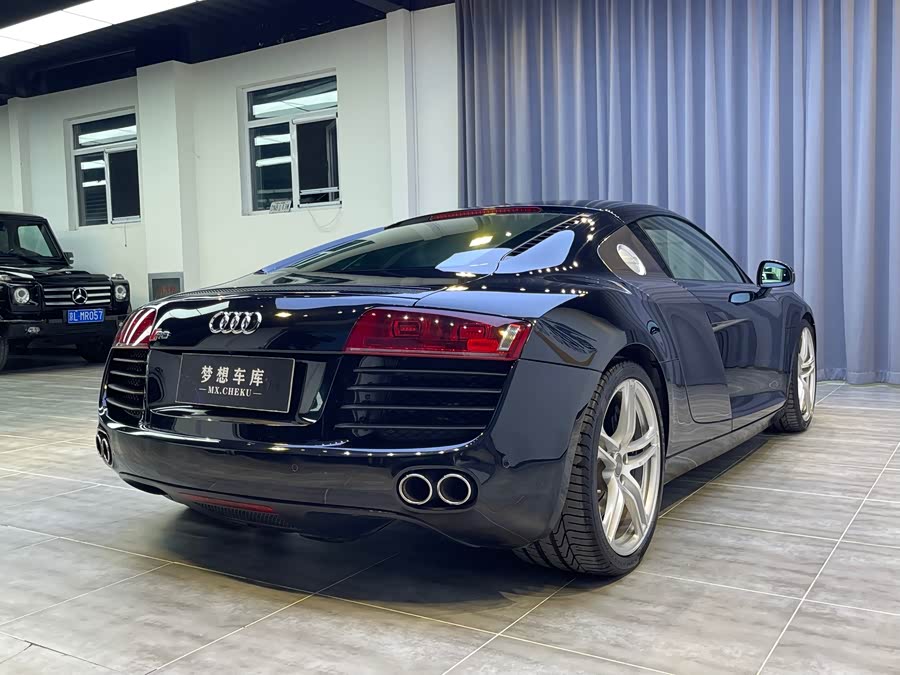 Audi R8 2009 car image #8