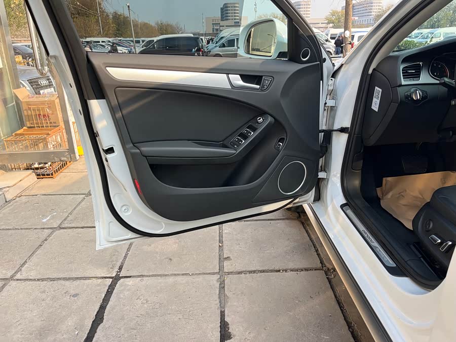 Audi A4 (Imported) 2014 car image #8