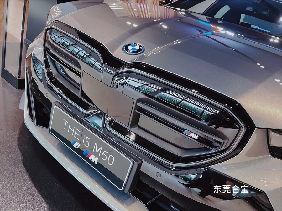 BMW i5 M60 car image #8