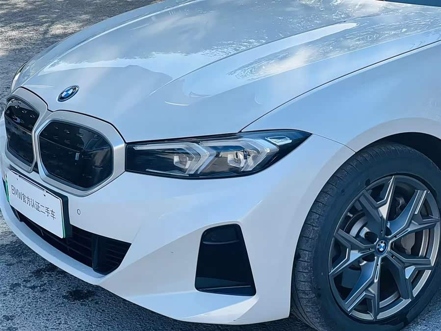 BMW i3 2022 car image #8