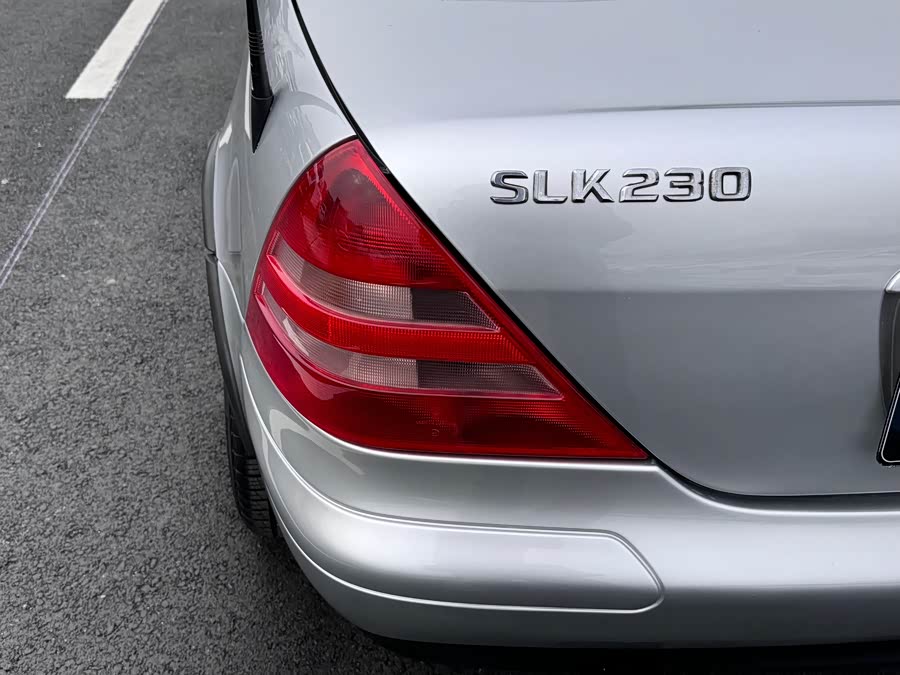 Mercedes-Benz SLK Class 2001 car image #8