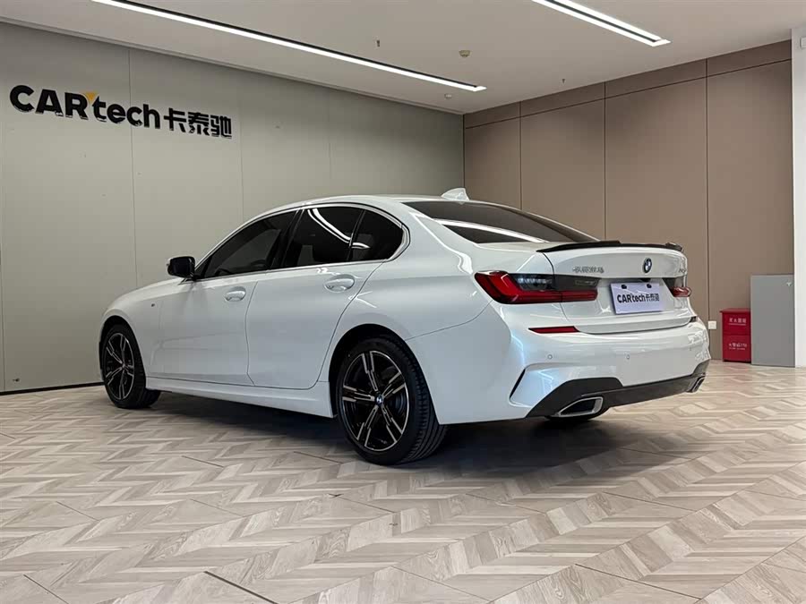 BMW i4 M50 2022 #8 BMW i4 M50 2022 car image #8