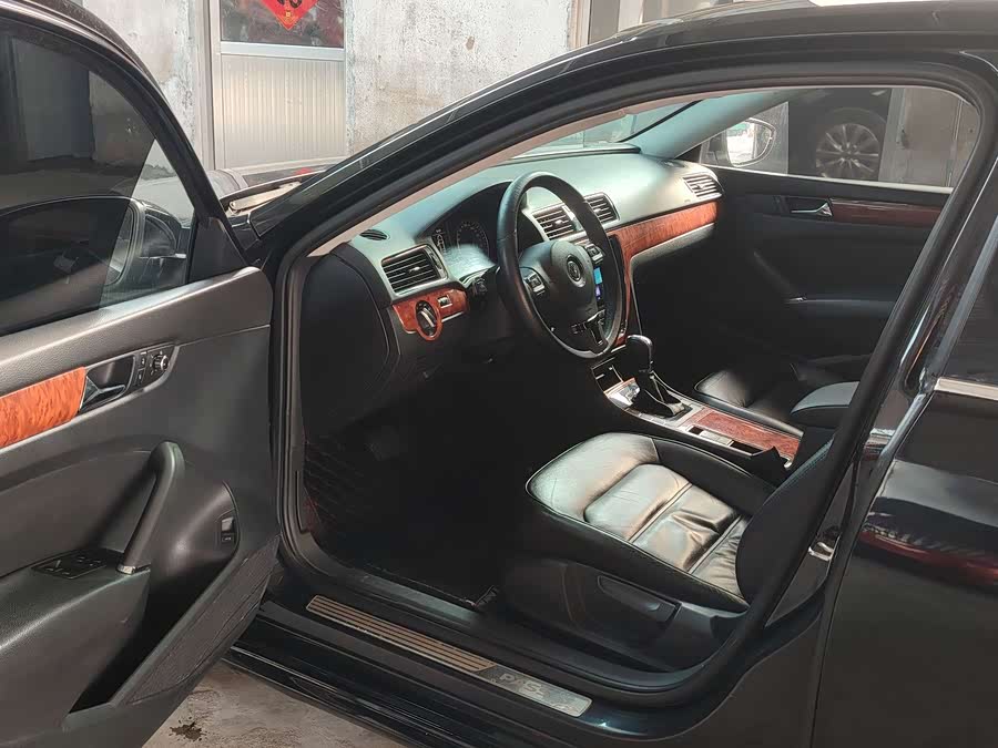 Volkswagen Passat 2015 car image #8