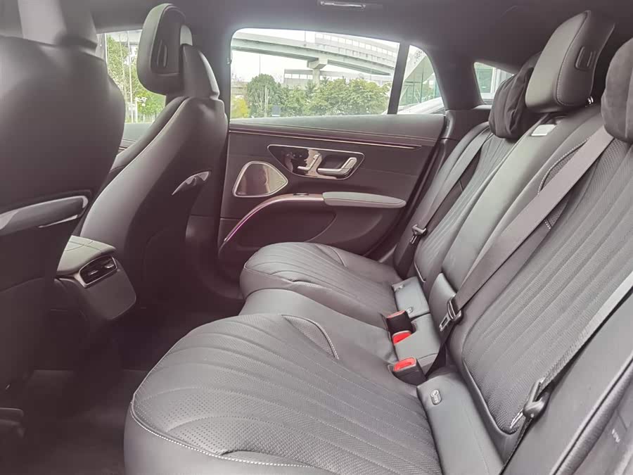 Mercedes-Benz EQS Class car image #8