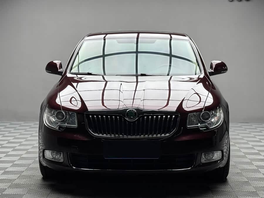 Skoda Superb 2013 car image #8
