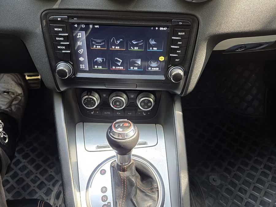 Audi TTS 2014 #8 Audi TTS 2014 car image #8